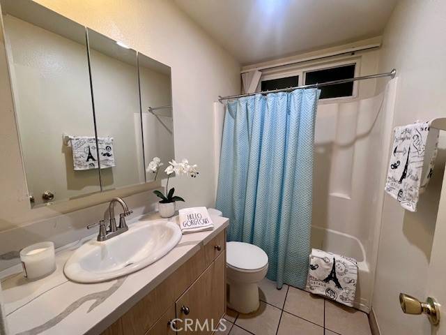 West Hills, CA 91307,22855 Vanowen ST #4