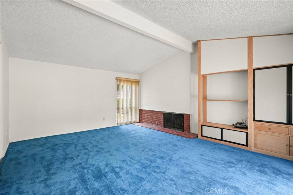 Chatsworth, CA 91311,10056 Laramie AVE