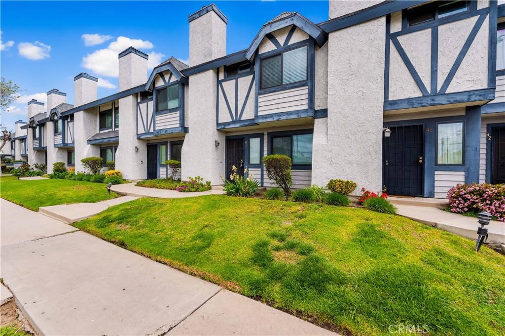 Reseda, CA 91335,19231 Sherman WAY #44