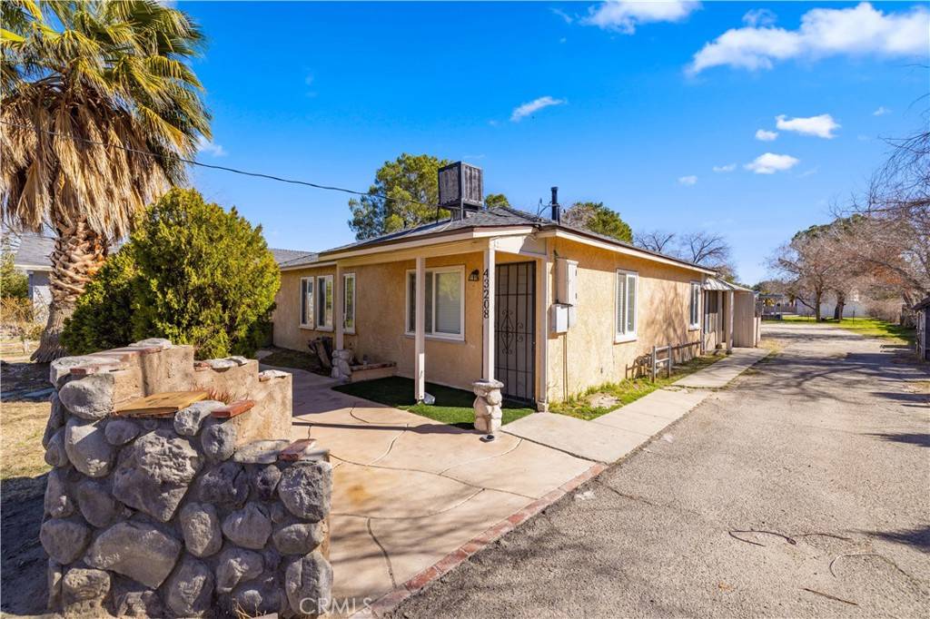 43208 18th ST W, Lancaster, CA 93534