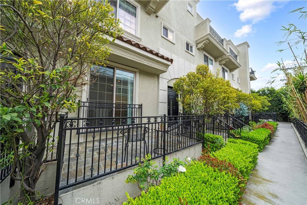 Los Angeles, CA 90034,3501 Tilden AVE #9