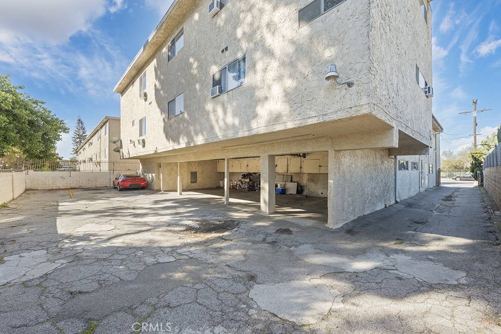 North Hollywood, CA 91605,6828 Fulton AVE