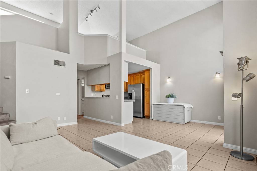 Pacoima, CA 91331,11150 Glenoaks BLVD #98