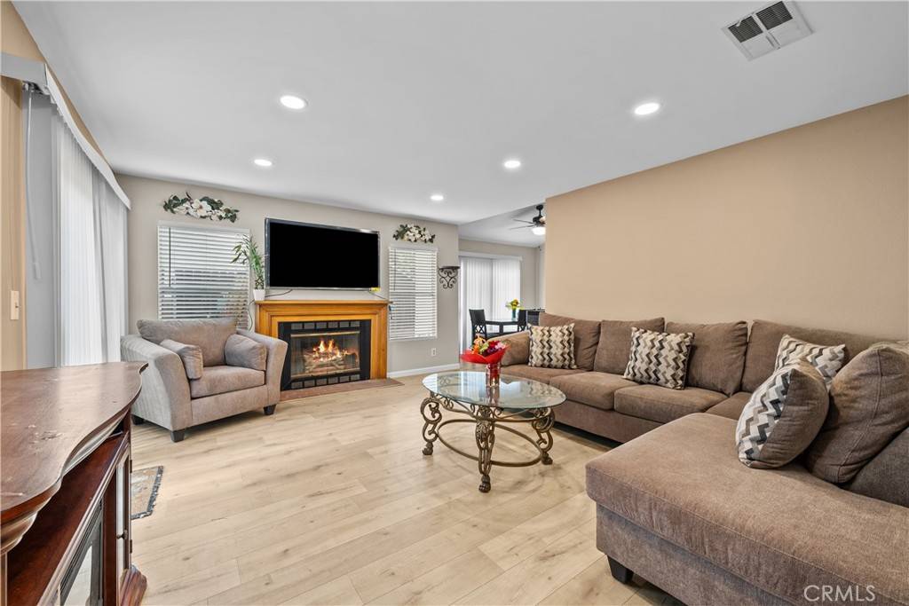Pacoima, CA 91331,11483 Green Valley