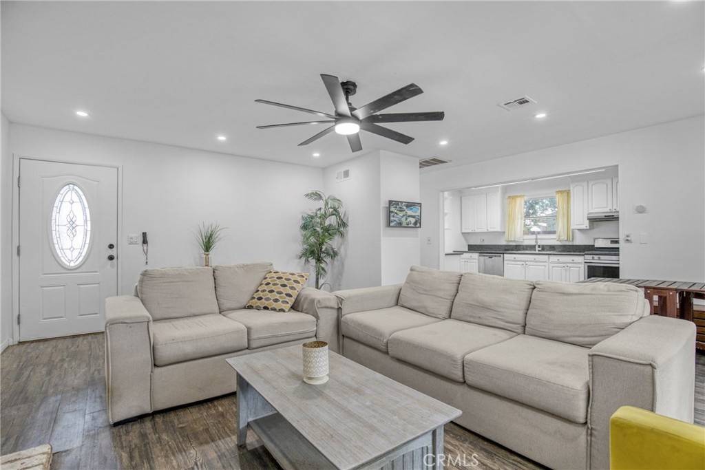 West Hills, CA 91304,23016 Saticoy ST