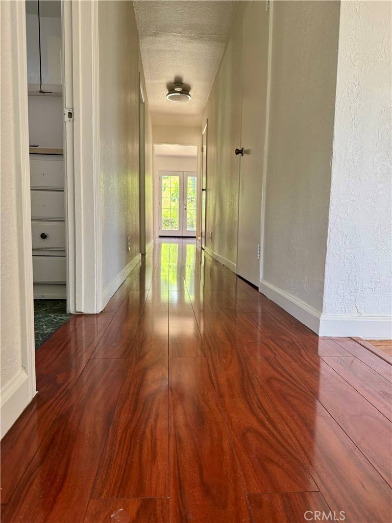 Reseda, CA 91335,7019 Chimineas AVE