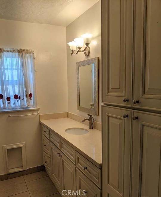 Compton, CA 90220,332 W Laurel