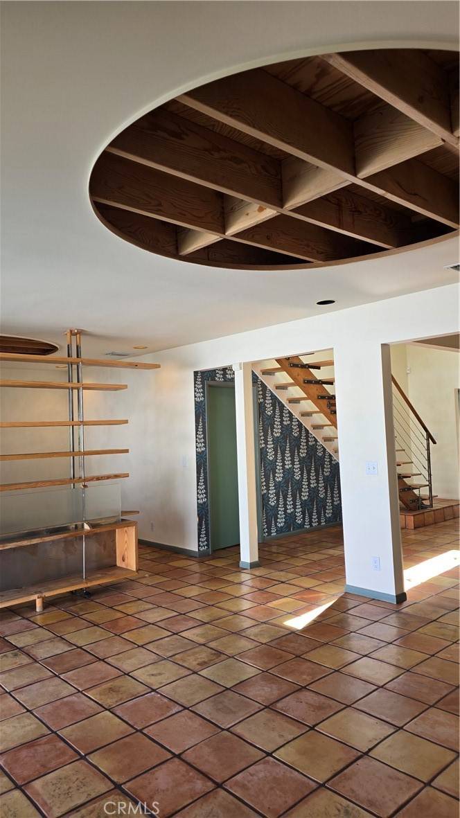 Tarzana, CA 91356,5000 chimineas AVE