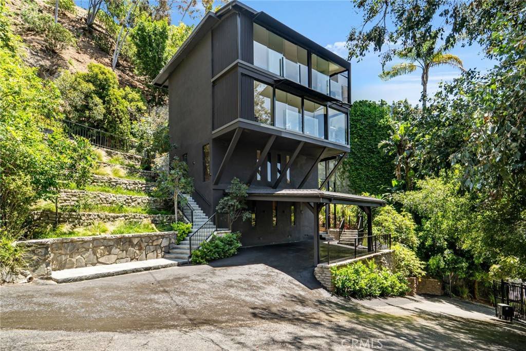 Los Angeles, CA 90069,1782 Viewmont DR