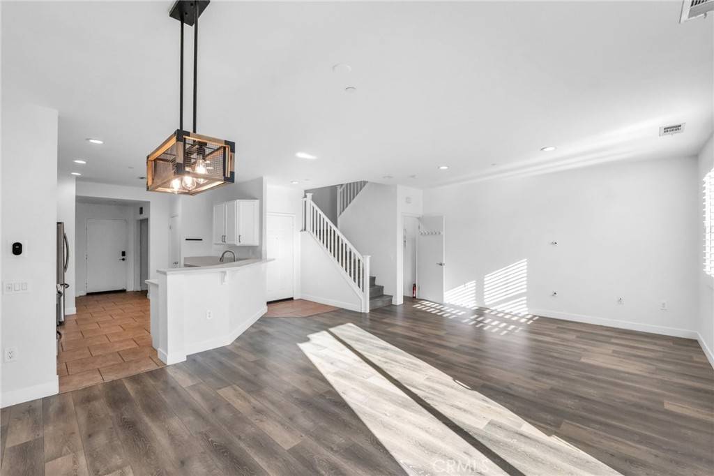 Sylmar, CA 91342,16710 Nicklaus DR #70