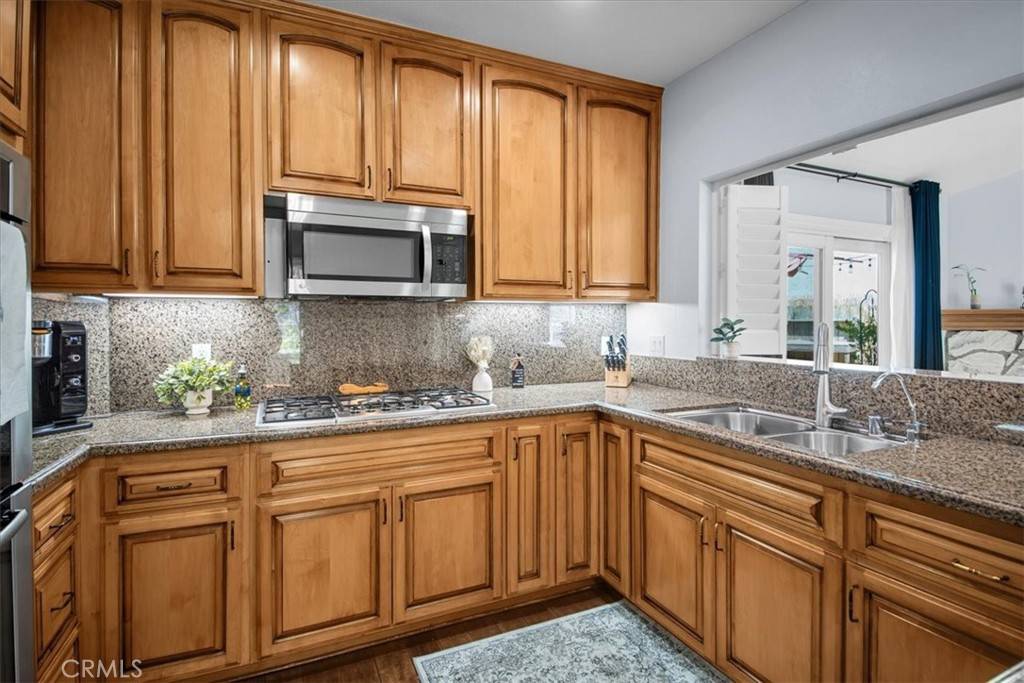 Valencia, CA 91355,26010 Coronado CT