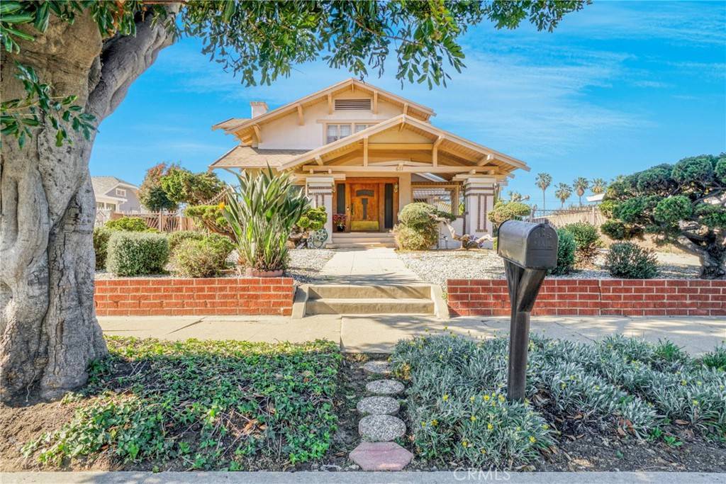 611 W 124th ST, Los Angeles, CA 90044