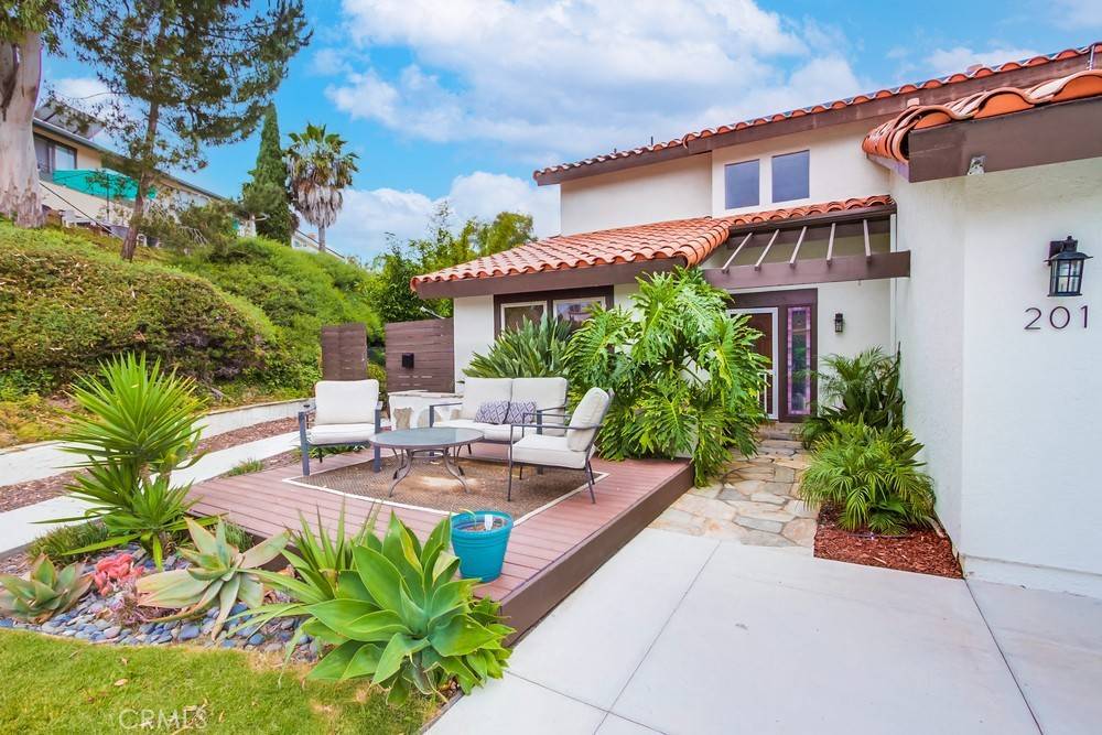 Oceanside, CA 92054,201 Todd CT