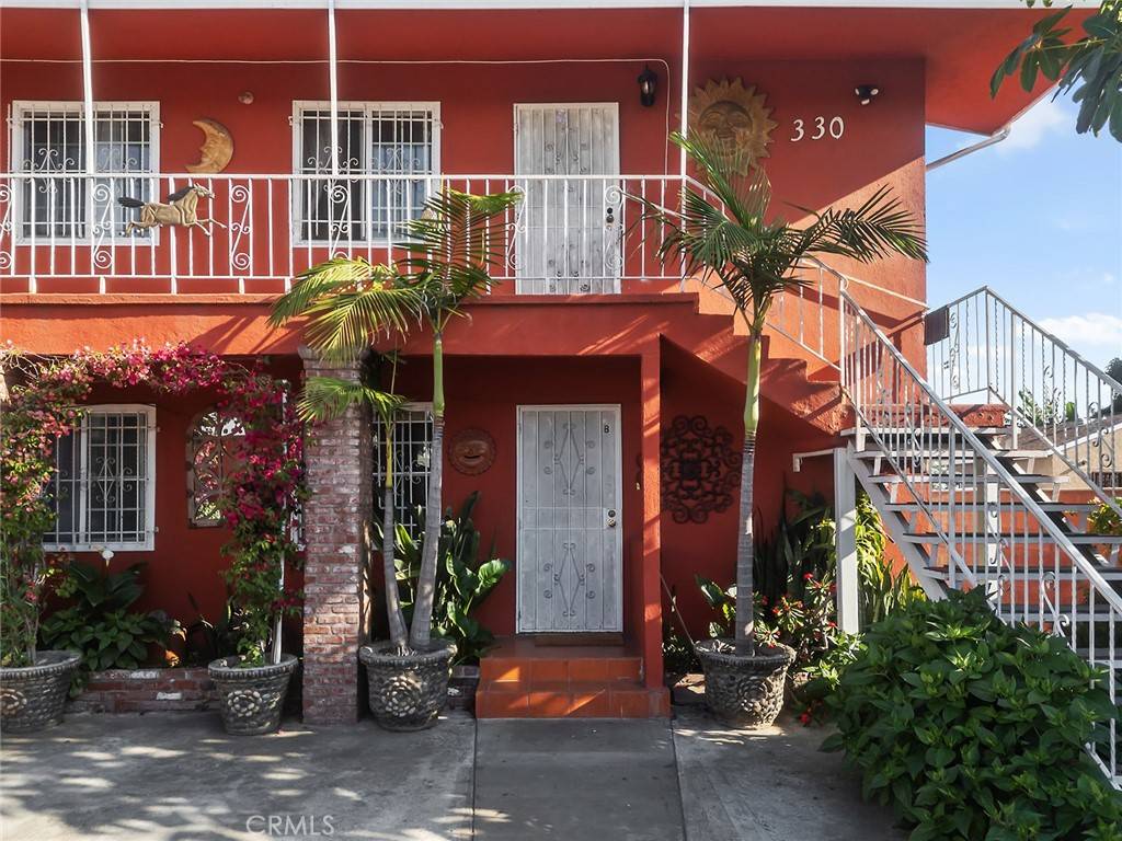 Compton, CA 90220,330 W Laurel ST #B