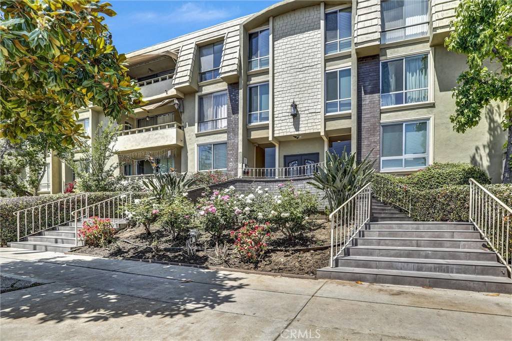 5215 Balboa BLVD #203, Encino, CA 91316