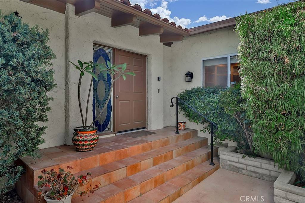 Thousand Oaks, CA 91360,813 Woodlawn Drive
