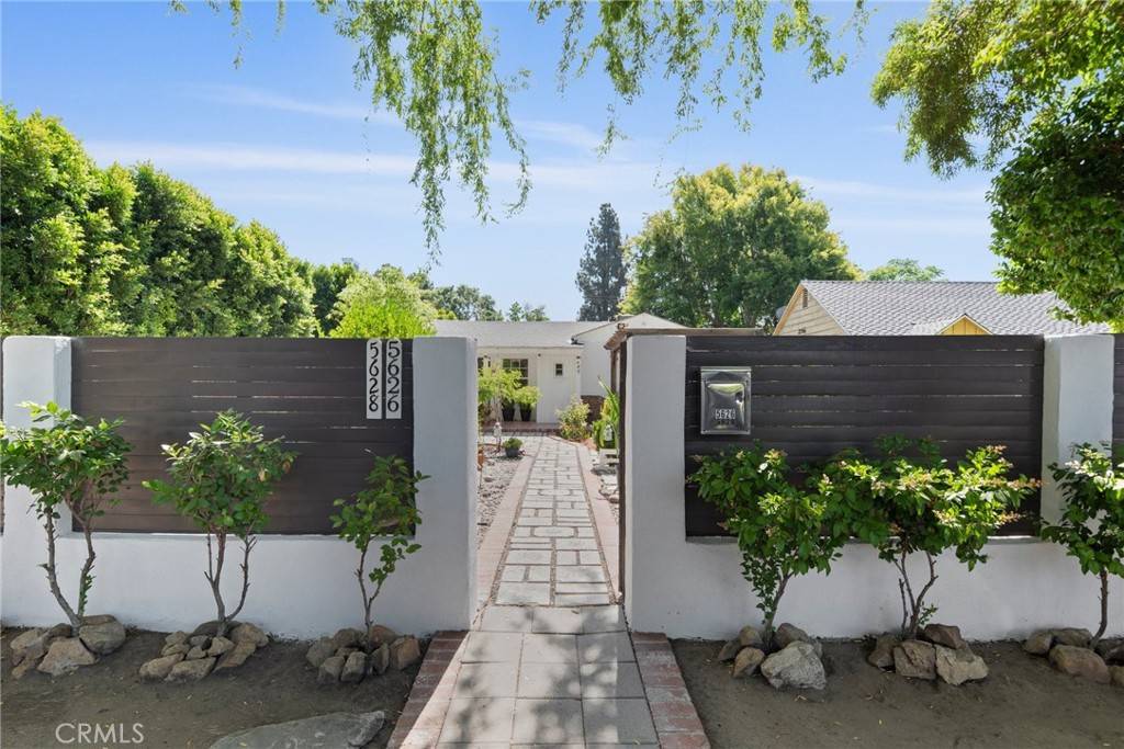 Valley Glen, CA 91401,5626 Buffalo AVE