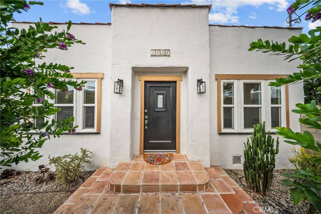 1622 Alvira ST, Los Angeles, CA 90035