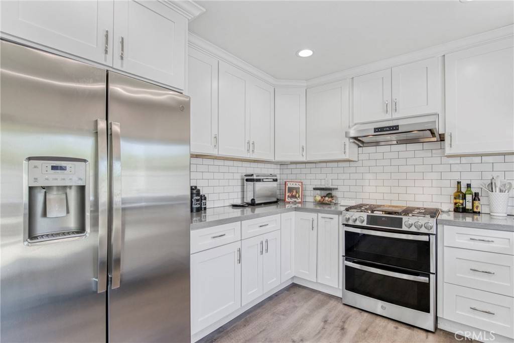 Thousand Oaks, CA 91360,2889 Canna ST