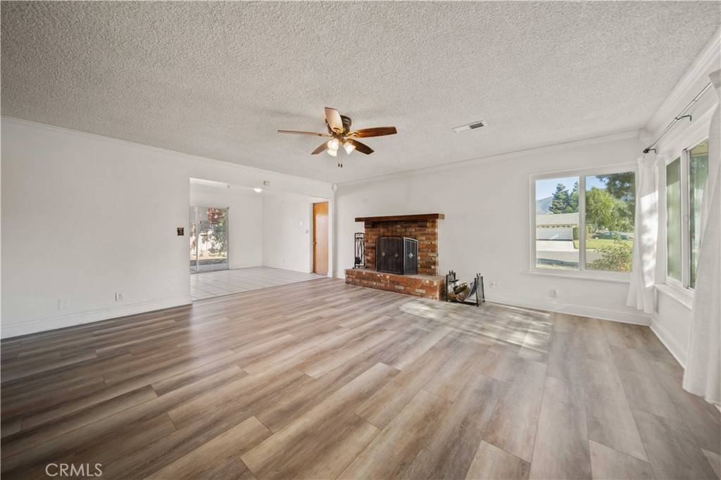 Tehachapi, CA 93561,500 Oakwood ST