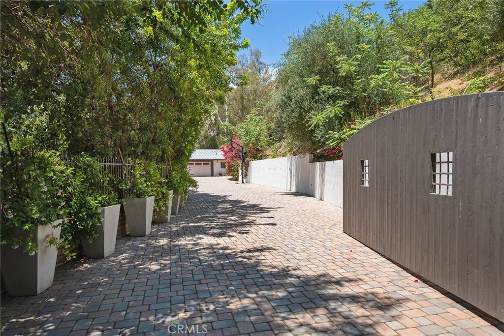 Calabasas, CA 91302,24311 Sylvan Glen RD