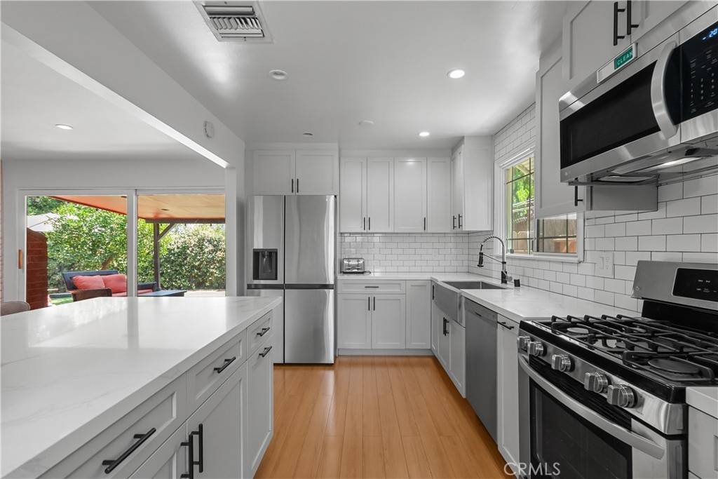 Granada Hills, CA 91344,17172 Lahey ST