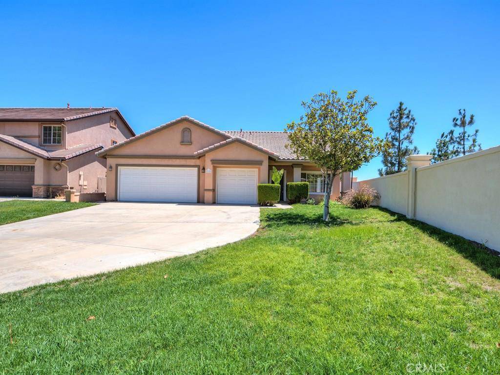 32 Del Brienza, Lake Elsinore, CA 92532