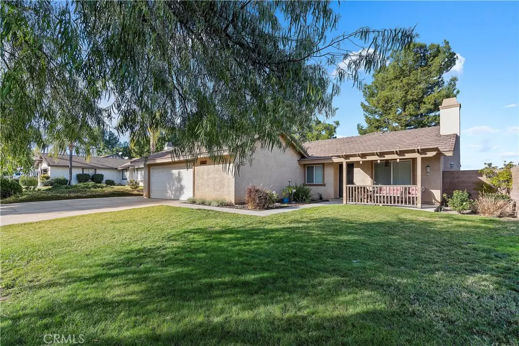 Corona, CA 92879,853 Monarch DR