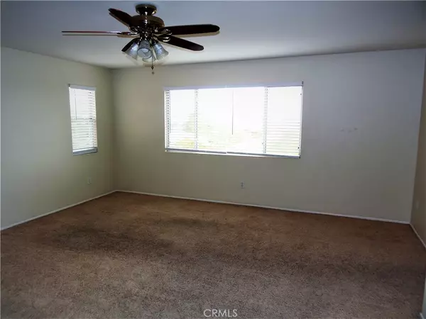 Corona, CA 92881,1399 Pinewood DR