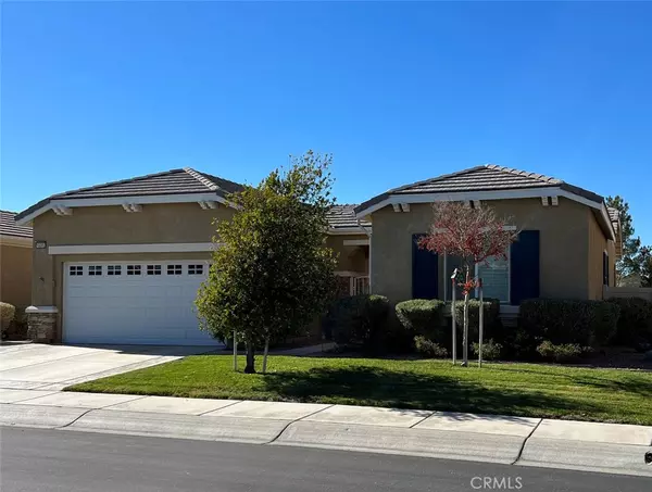 10392 Wilmington LN, Apple Valley, CA 92308