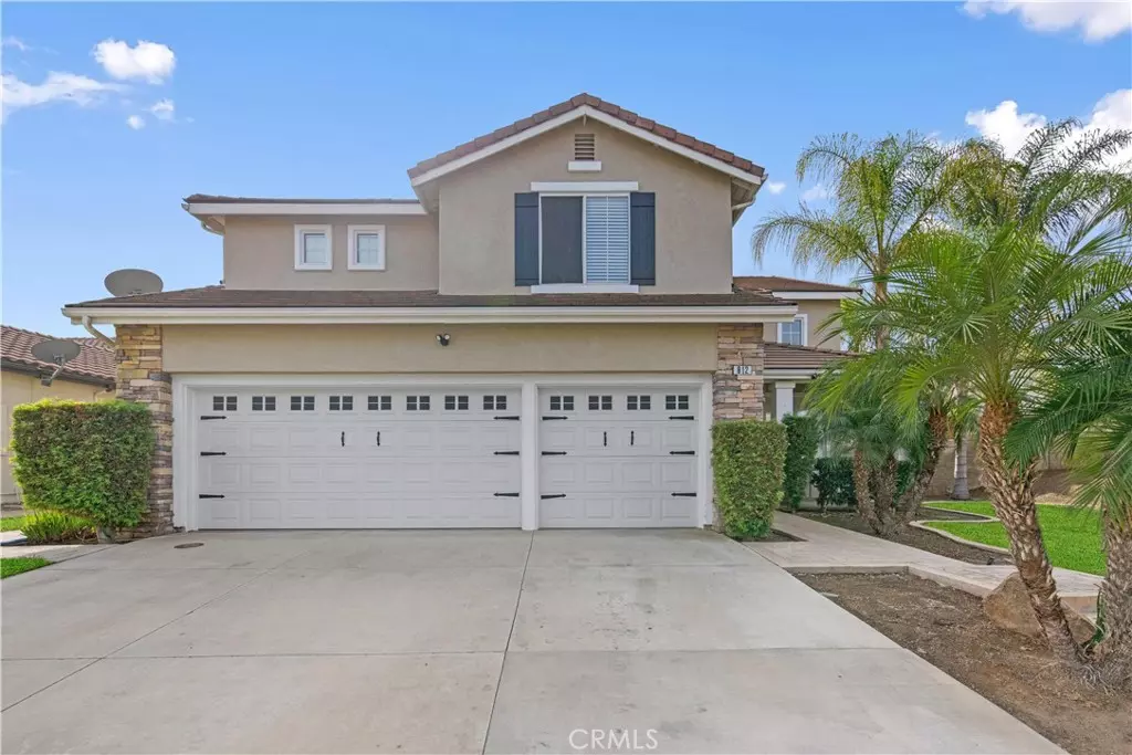 Corona, CA 92881,912 Hyde Park CT