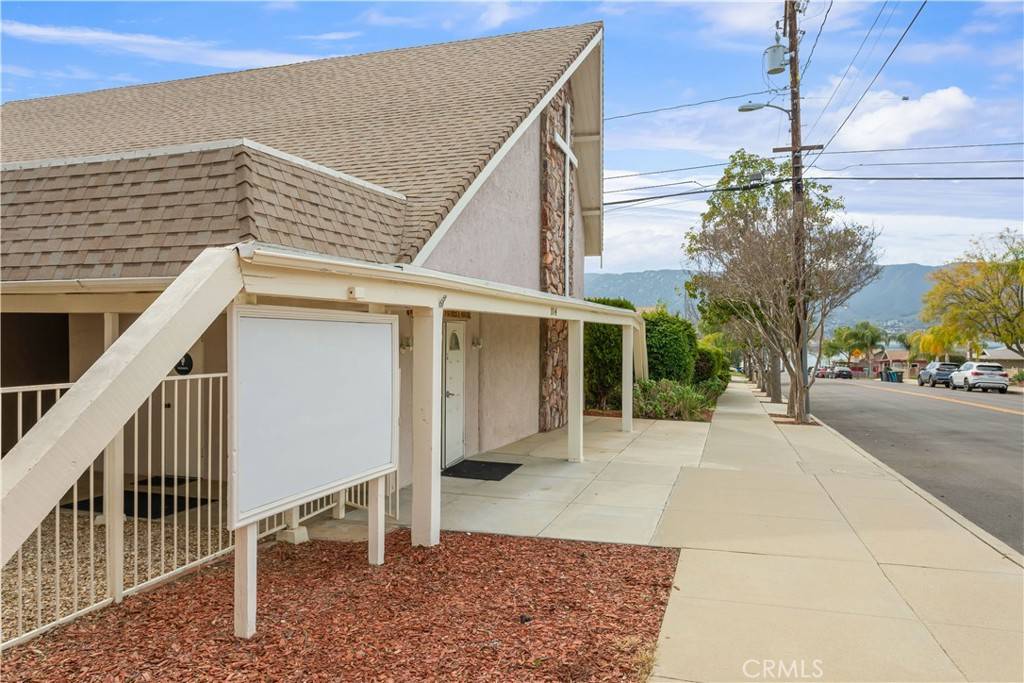 Lake Elsinore, CA 92530,104 S Kellogg ST