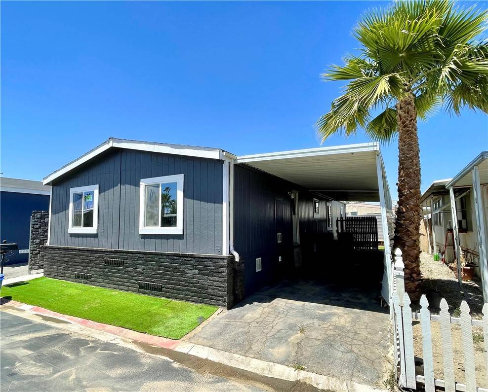 1097 N State Street #22, Hemet, CA 92543