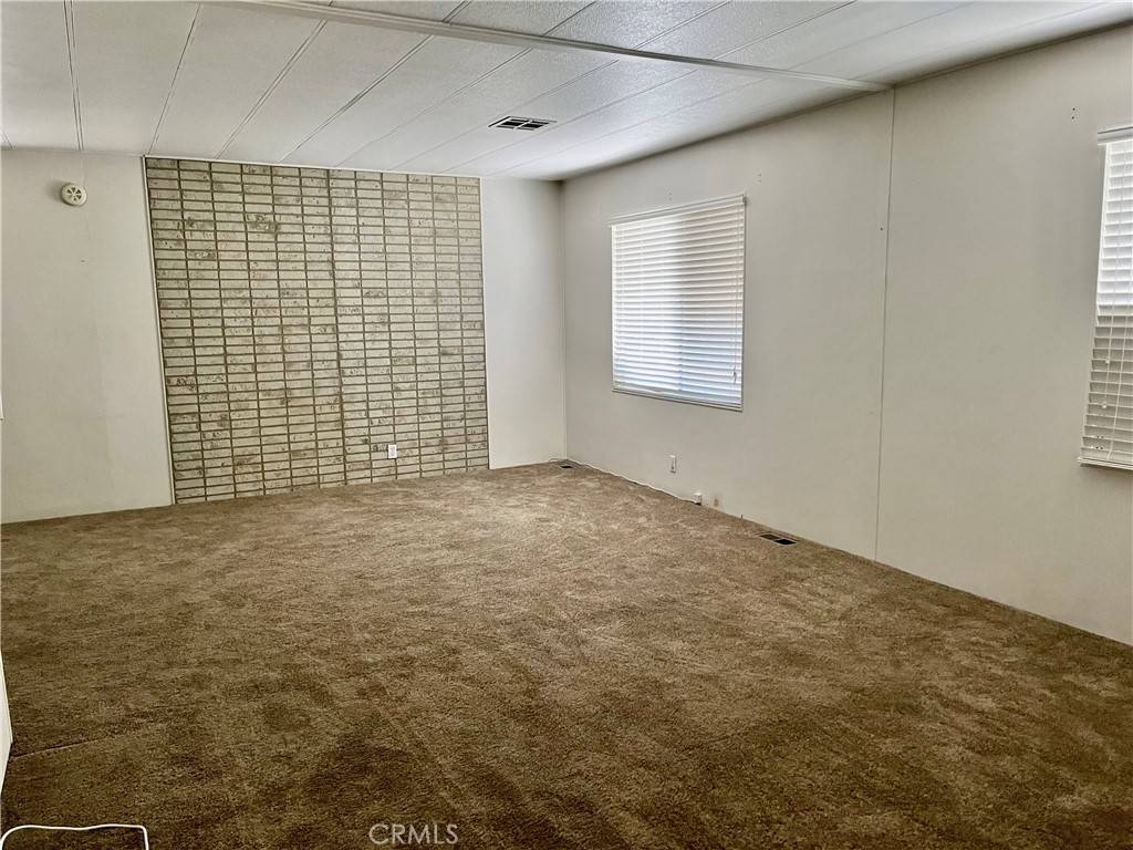 Hemet, CA 92543,260 N Lyon #21