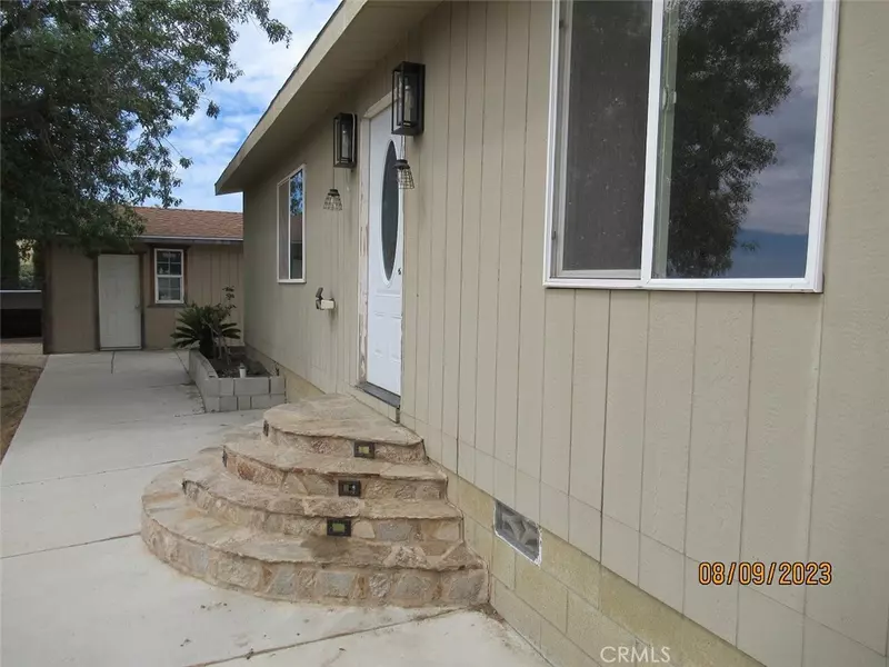 42125 Crazy Horse Canyon RD, Aguanga, CA 92536