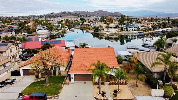 24036 Continental DR, Canyon Lake, CA 92587