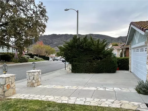 Agoura Hills, CA 91301,5457 Micaela DR