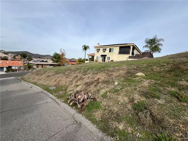 22922 Gold Rush, Canyon Lake, CA 92587