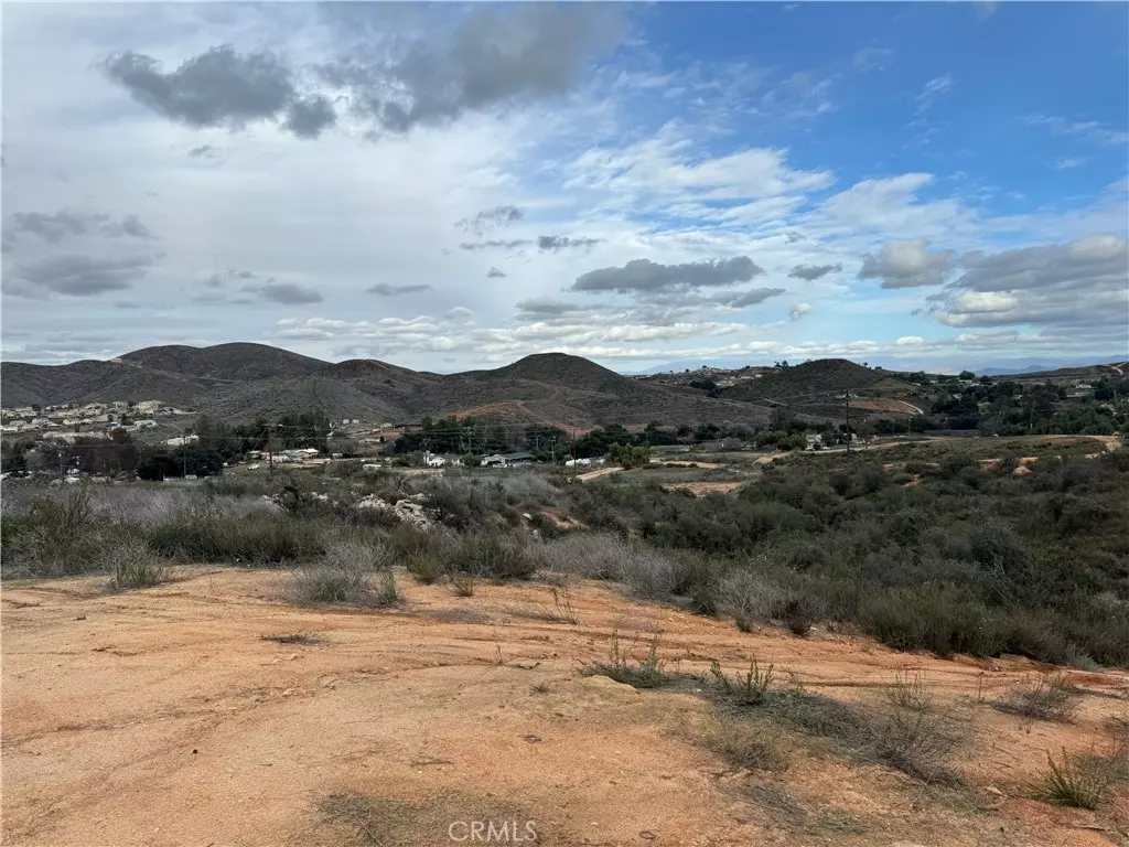 Menifee, CA 92584,20 Orange