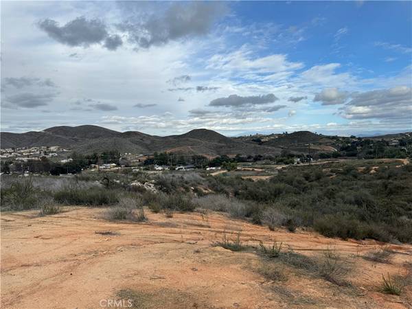 Menifee, CA 92584,23 Orange