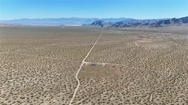 Lucerne Valley, CA 92356,21402 Meander RD