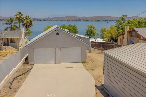 Lake Elsinore, CA 92530,17162 Grand AVE