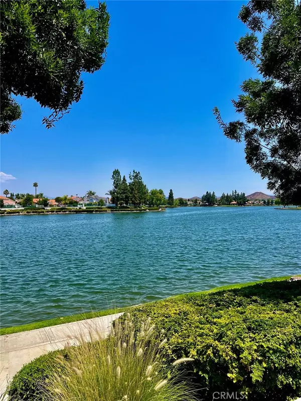 Menifee, CA 92584,30112 Shoreline DR