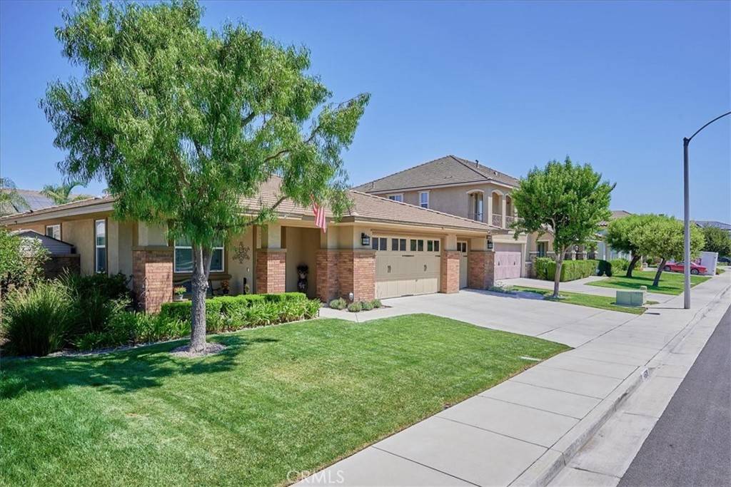 14508 Meadowbrook LN, Eastvale, CA 92880