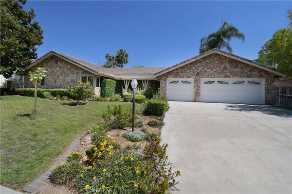 1583 Crestview RD, Redlands, CA 92374