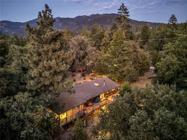 Idyllwild, CA 92549,29901 Eagles Nest DR