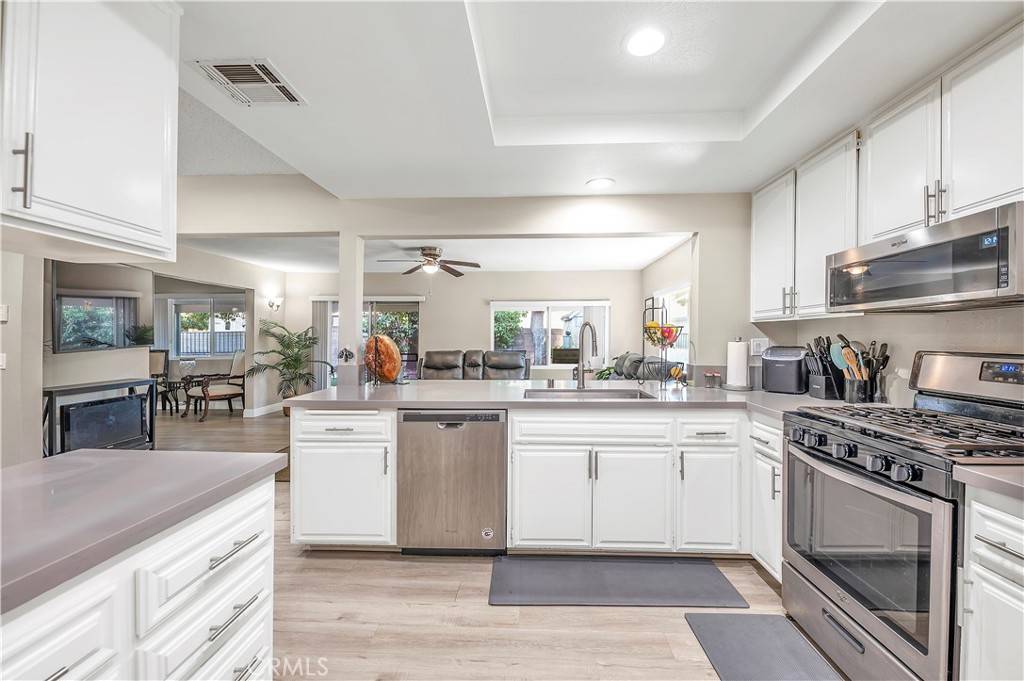 1186 Bottle Tree WAY, Hemet, CA 92545