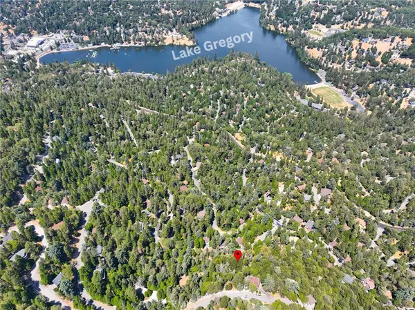 1 Lausanne DR, Crestline, CA 92325