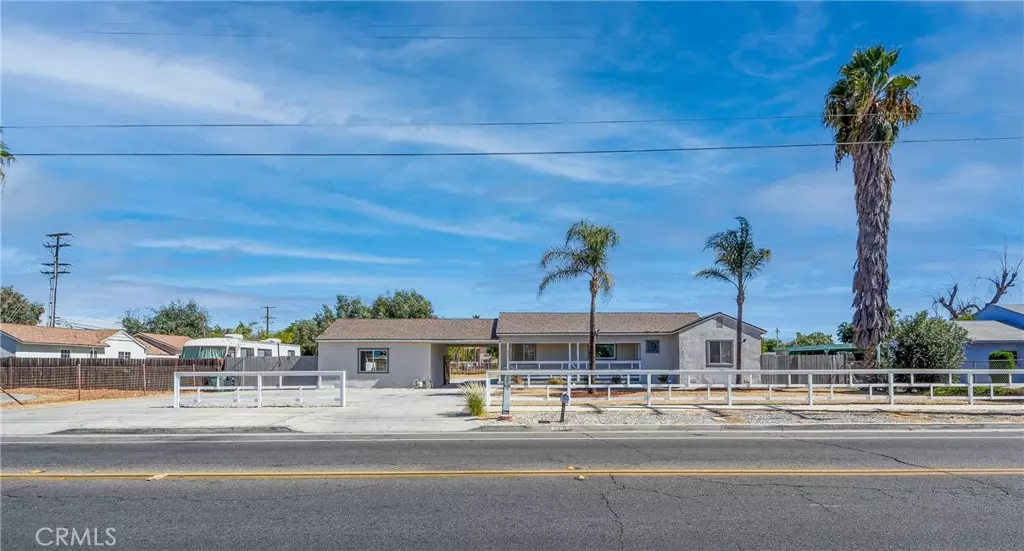 Hemet, CA 92543,248 N Palm AVE