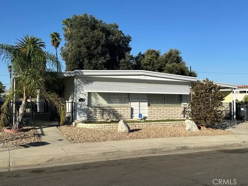 1542 Carlotta DR, Hemet, CA 92543